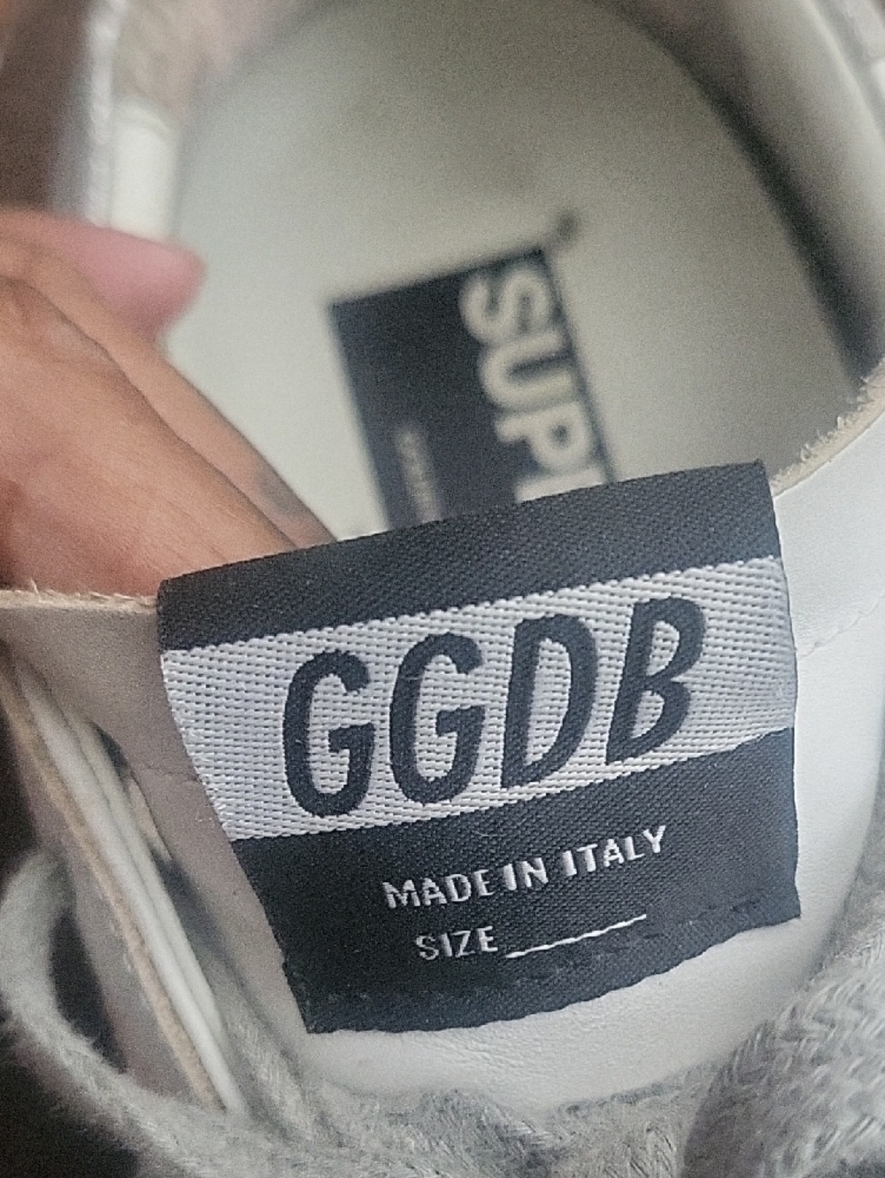 Golden Goose White Leather Low-Top Sneakers with Silver Star - Picture 7 of 8